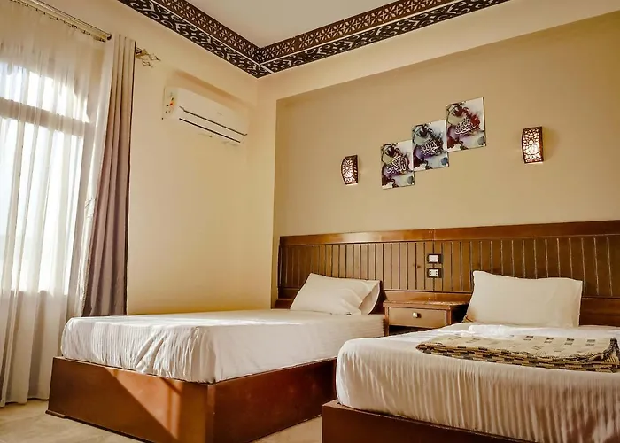Konukevi Room In Condo - Dahab Motel, Triple Room With 3 Beds Walking Distance To The Beach