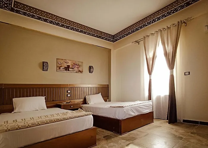 Room In Condo - Dahab Motel, Triple Room With 3 Beds Walking Distance To The Beach Konukevi