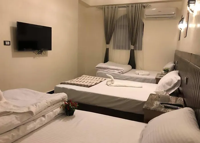 Room In Condo - Dahab Motel, Triple Room With 3 Beds Walking Distance To The Beach Konukevi Dahab