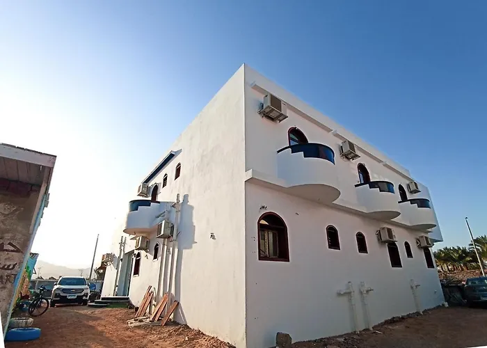 Room In Condo - Dahab Motel, Triple Room With 3 Beds Walking Distance To The Beach Konukevi Dahab